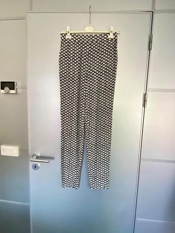 J298 No Man's Land maat M=38/40 broek comfort gebr.wit/zwart beschikbaar voor biedingen