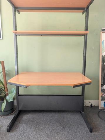 Grote Bureautafel - 110x74.5cm blad, 187cm totaal beschikbaar voor biedingen