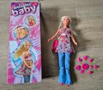 Steffi Love Welcome Baby - zwangere pop (met baby in buik!), Ophalen of Verzenden, Zo goed als nieuw, Barbie
