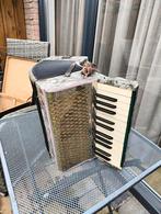 Hohner Carmen 1 accordeon
Uit de jaren 60, Muziek en Instrumenten, Ophalen, Gebruikt