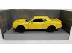 2018 Dodge Challenger SRT Hellcat widebody, yellow, Hobby en Vrije tijd, Modelauto's | Overige schalen, Ophalen of Verzenden, Nieuw
