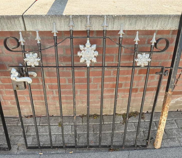 Sierhekwerk 2 x looppoort 2x paal 3x hek delen, Tuin en Terras, Tuinhekken en Hekwerk, Zo goed als nieuw, Sierhekwerk, IJzer, Ophalen of Verzenden