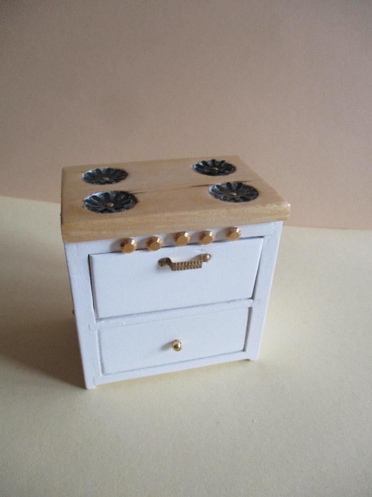 poppenhuis fornuis, Verzamelen, Poppenhuizen en Toebehoren, Zo goed als nieuw, Decoratie, Ophalen of Verzenden