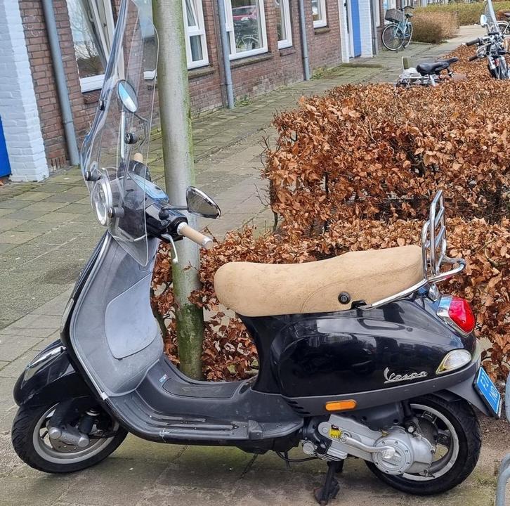 Vespa LX 50 snorscooter 4 takt.  Bouwjaar 2013., Fietsen en Brommers, Snorfietsen en Snorscooters, Gebruikt, Vespa, Benzine, Verzenden