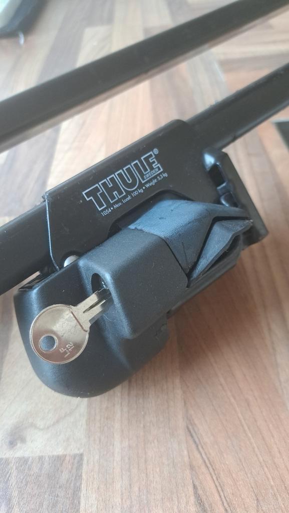 Thule 1054 Dakdragers - Verstelbaar voor Open Dakrail, Auto diversen, Dakdragers, Gebruikt, Ophalen of Verzenden