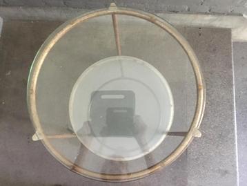 Ronde (bijzet)tafel beschikbaar voor biedingen