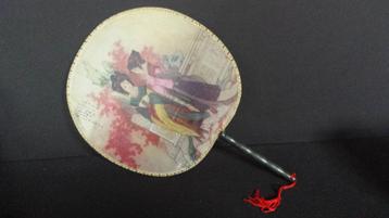 Vintage Japanse HANDWAAIER van dun STOF <> GEISHA’S in Tuin beschikbaar voor biedingen