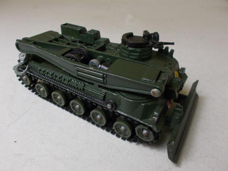 1976 Corgi Toys 908 AMX 30D RECOVERY TANK + RUPSBANDEN! Igst, Hobby en Vrije tijd, Modelauto's | 1:43, Zo goed als nieuw, Bus of Vrachtwagen