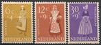 Zomer, klederdrachten UIT serie 707 – 711 XXX. ADV. no.12 K., Postzegels en Munten, Postzegels | Nederland, Na 1940, Verzenden