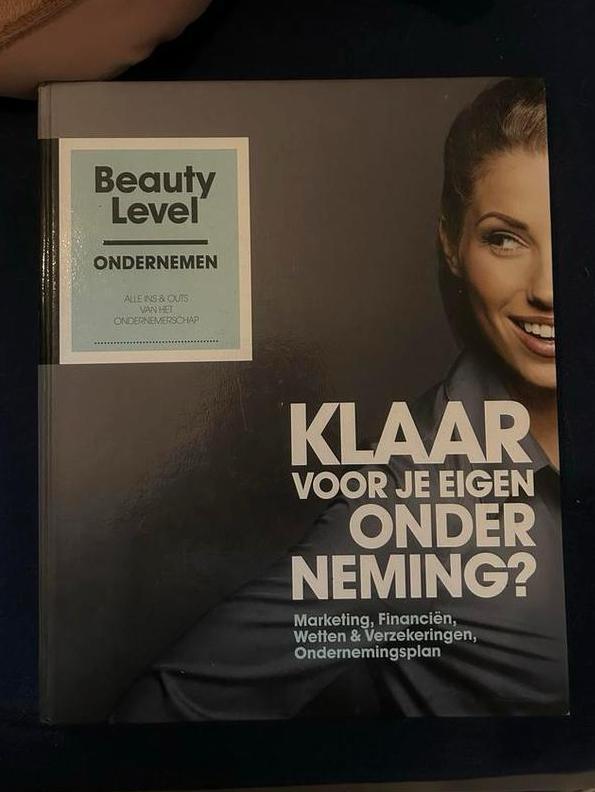 Beauty Level Ondernemen - Leerboek Schoonheidsspecialiste, Boeken, Economie, Management en Marketing, Zo goed als nieuw, Economie en Marketing