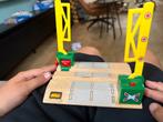 Magnetische spoorwegovergang houten trein 33750, Ophalen of Verzenden, Zo goed als nieuw, Met 1 controller, Switch OLED