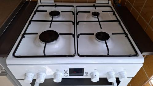 Gas fornuis Bosch, Witgoed en Apparatuur, Fornuizen, Gebruikt, Vrijstaand, Gas, 4 kookzones, 45 tot 60 cm, Ophalen
