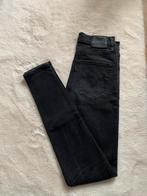 Levi's broek mile high super skinny 26/30, Zwart, Ophalen of Verzenden, Zo goed als nieuw, W27 (confectie 34) of kleiner