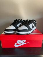 Nike dunk low panda 43, Ophalen of Verzenden, Wit, Zo goed als nieuw, Sneakers of Gympen