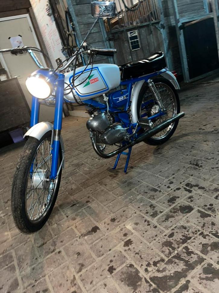 Ducati mt 50 sl (1970), Fietsen en Brommers, Brommers | Oldtimers, Overige merken, Ophalen