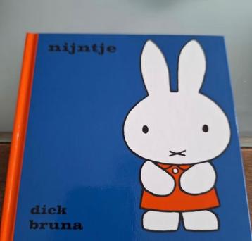 Boek Nijntje van Dick Bruna beschikbaar voor biedingen