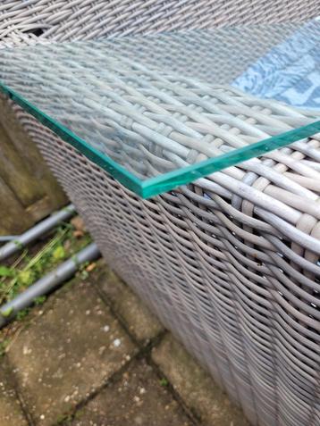 3x glasplaat 1231x366x8mm beschikbaar voor biedingen