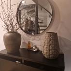 Taupe vaas met patroon, Overige kleuren, Aardewerk of Porselein, Ophalen of Verzenden, Zo goed als nieuw