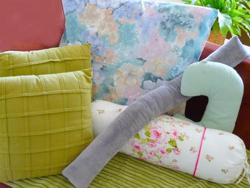 Nieuwe kussens in verschillende vormen en maten, Huis en Inrichting, Woonaccessoires | Kussens, Nieuw, Ophalen of Verzenden