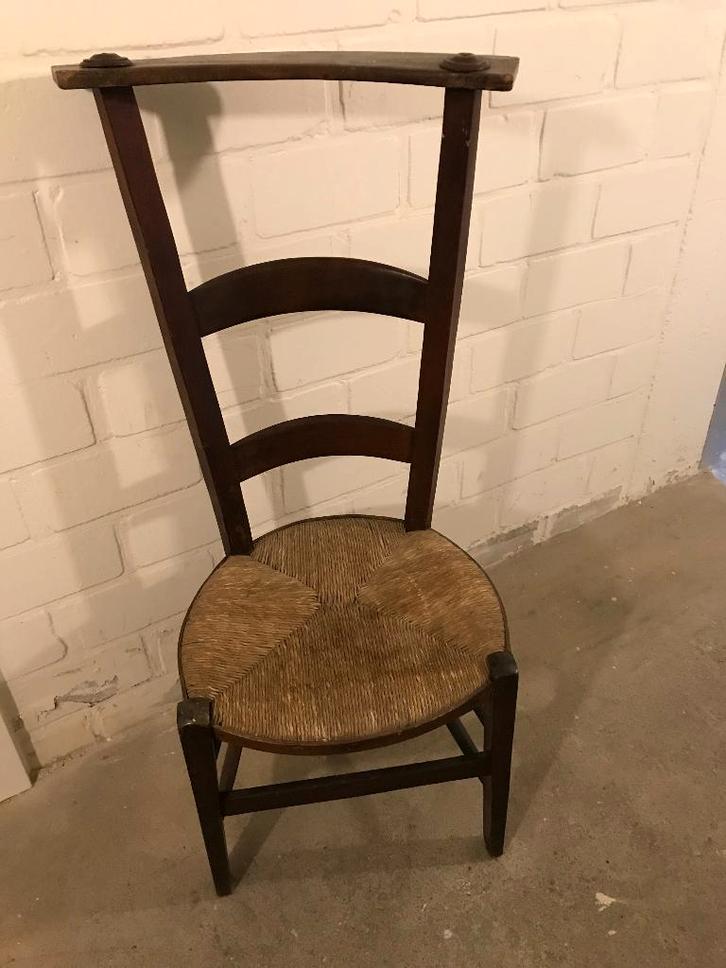 Oude Bidstoel., Huis en Inrichting, Stoelen, Gebruikt, Eén, Hout, Riet of Rotan, Bruin, Ophalen