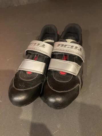 AGU wielrenschoenen - 42 beschikbaar voor biedingen