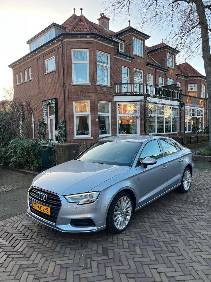 Audi A3 1.0TFSI 85KW Sedan 2017 Grijs, Auto's, Audi, Particulier, A3, Adaptieve lichten, Airbags, Airconditioning, Alarm, Apple Carplay