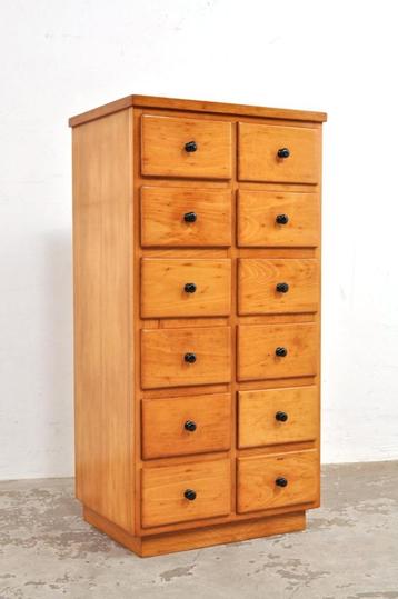 Vintage beukenhouten ladekast schoolkast kastje jaren 50 beschikbaar voor biedingen