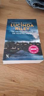 Lucinda Riley - De geheimen van de kostschool - Nieuw, Ophalen, Zo goed als nieuw, Lucinda Riley