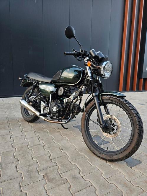 Knappe AGM cafe racer 50 lage km stand en met garantie, Fietsen en Brommers, Brommers | Overige merken, Zo goed als nieuw, Maximaal 45 km/u