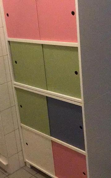 Kstje voor badkamer, kinderkamer, keuken beschikbaar voor biedingen