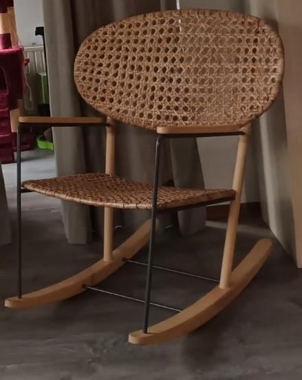 Leuke Schommelstoel met Rotan Zitting, Huis en Inrichting, Stoelen, Gebruikt, Eén, Hout, Metaal, Riet of Rotan, Bruin, Ophalen of Verzenden