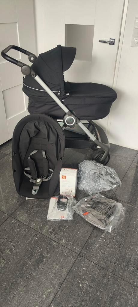 Mooie Stokke combi kinderwagen met accessoires, Kinderen en Baby's, Kinderwagens en Combinaties, Zo goed als nieuw, Combiwagen