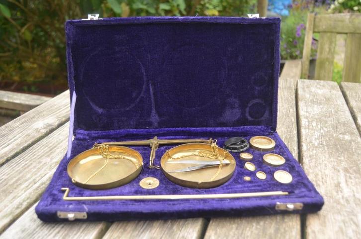 Fraaie antieke reisbalans in mooie doos., Antiek en Kunst, Antiek | Gereedschap en Instrumenten, Ophalen of Verzenden