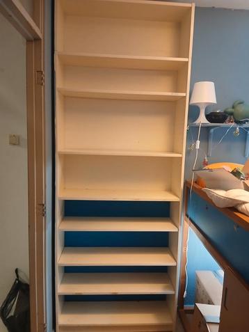 3 Witte boeken kasten