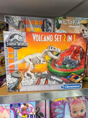 Clementoni Jurassic Park 2 II Volcano speelgoed set + T-Rex beschikbaar voor biedingen