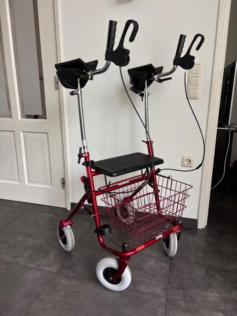 Premis Provo Rollator met armschalen – Metallic Rood – ZGAN, Diversen, Rollators, Zo goed als nieuw, Lichtgewicht, Opvouwbaar