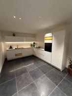 Prachtige showroomkeuken met Siemens apparatuur, Huis en Inrichting, Ophalen, Wit, Hoekkeuken, Nieuw