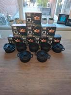 13 dutch ovens gietijzer  maat m  14cm, Ophalen, Nieuw, Gietijzer, Overige typen
