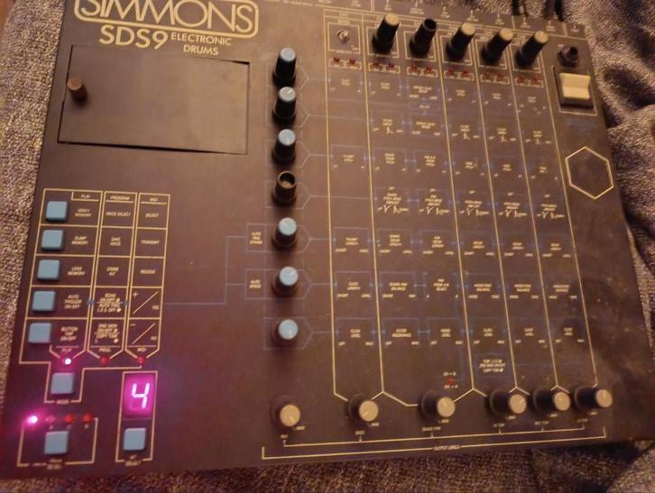 Defecte Simmons SDS9 Drummodule - Reparatie, Muziek en Instrumenten, Drumcomputers, Gebruikt, Yamaha, Verzenden
