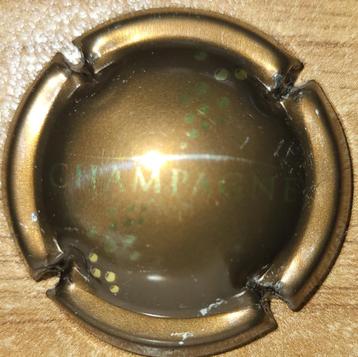 Champagnecapsule van VIGNERONS bruin & goud nr. 765e ZELDZ beschikbaar voor biedingen