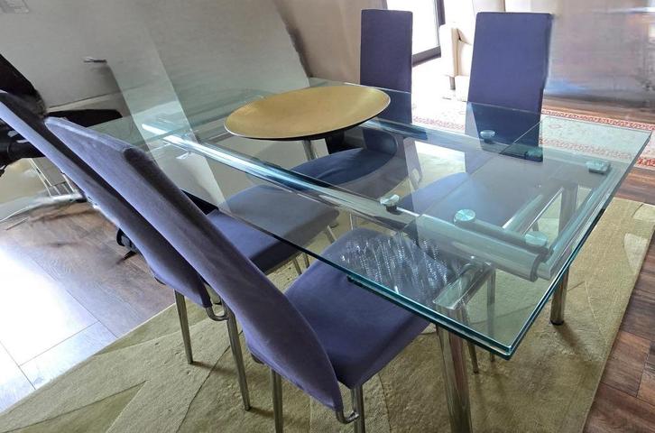 Mooie uitschuifbare glazen eettafel  met 4 stoelen, Huis en Inrichting, Tafels | Eettafels, Gebruikt, 50 tot 100 cm, 150 tot 200 cm