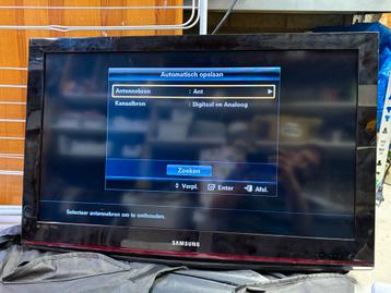 Samsung TV - Werkt goed, zonder voet beschikbaar voor biedingen