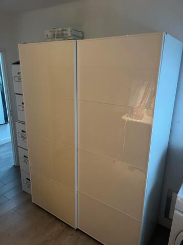 IKEA Pax kast met schuifdeuren en hangruimte. Gratis. - afbeelding 2
