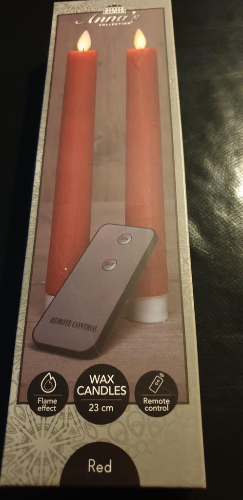 Dinerkaarsen LED rood (nieuw) 2 stuks, Huis en Inrichting, Woonaccessoires | Kandelaars en Kaarsen, Nieuw, Minder dan 25 cm, Overige materialen