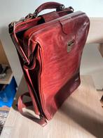 Vintage leren rugtas - rood/bruin, 40 tot 60 cm, 20 tot 30 cm, Ophalen of Verzenden, Zo goed als nieuw