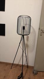 Zwarte industriele staande lamp, Huis en Inrichting, Lampen | Vloerlampen, Ophalen, Zo goed als nieuw, 150 tot 200 cm