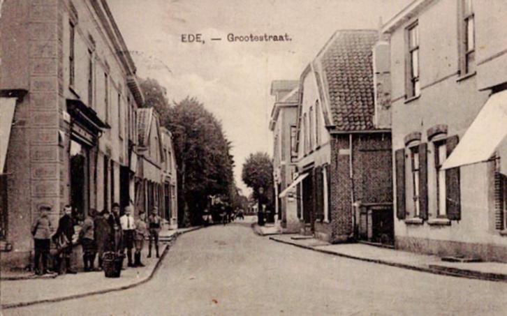 EDE,  Grootestraat 1942 Een fraai dorpsgezicht, Verzamelen, Ansichtkaarten | Nederland, Gelopen, Gelderland, 1940 tot 1960, Verzenden