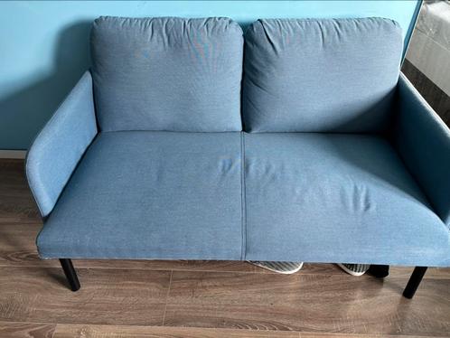 Bank 2 zits  (gratis), Huis en Inrichting, Banken | Sofa's en Chaises Longues, Zo goed als nieuw, Tweepersoons, Minder dan 150 cm