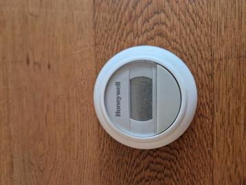 Te koop een honeywell thermostaat beschikbaar voor biedingen