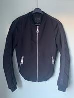 Nikkie Vest Maat 32 - Stijlvol!, Zwart, Ophalen of Verzenden, Zo goed als nieuw, Jasje